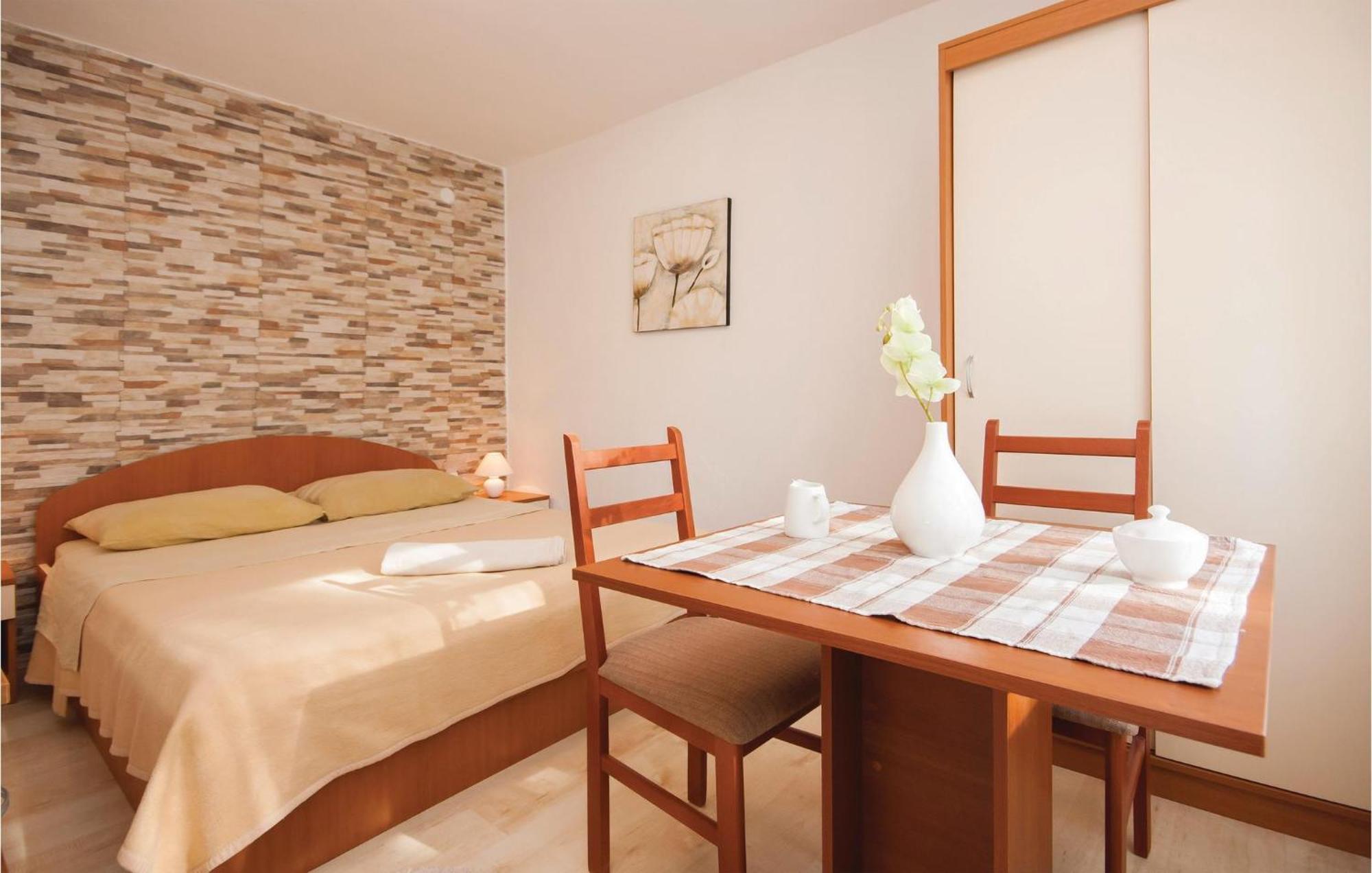 Nice Apartment In Raslina With House Sea View Luaran gambar